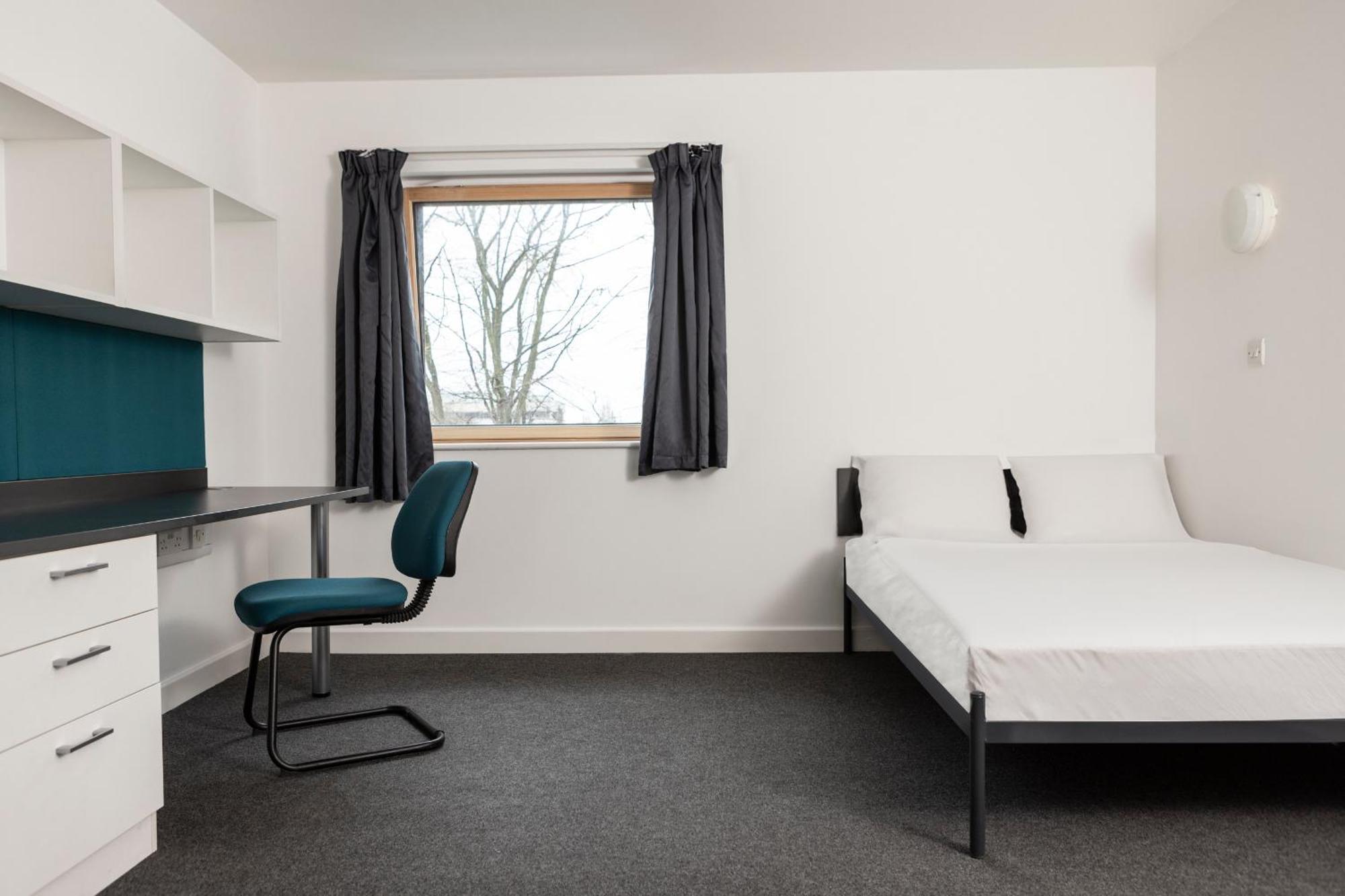 Wenlock Court Aparthotel ลูตัน ภายนอก รูปภาพ